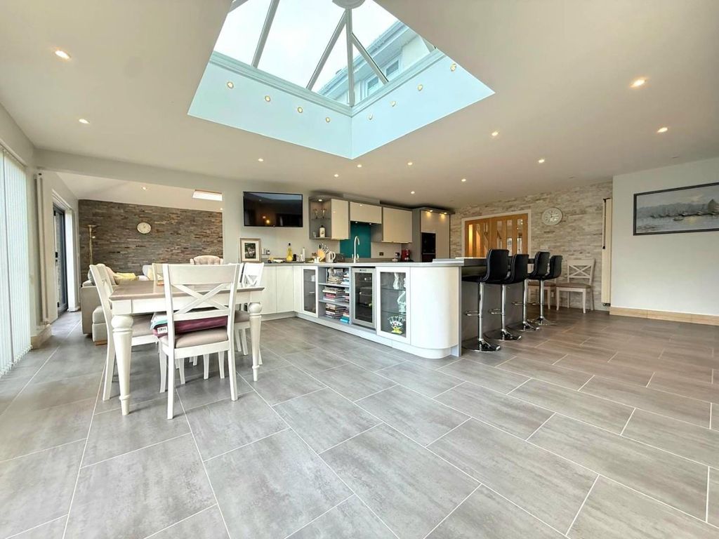 Additional image 12 of 5 bed detached house for saleBelfry Lane, Collingtree Park, Northampton NN4