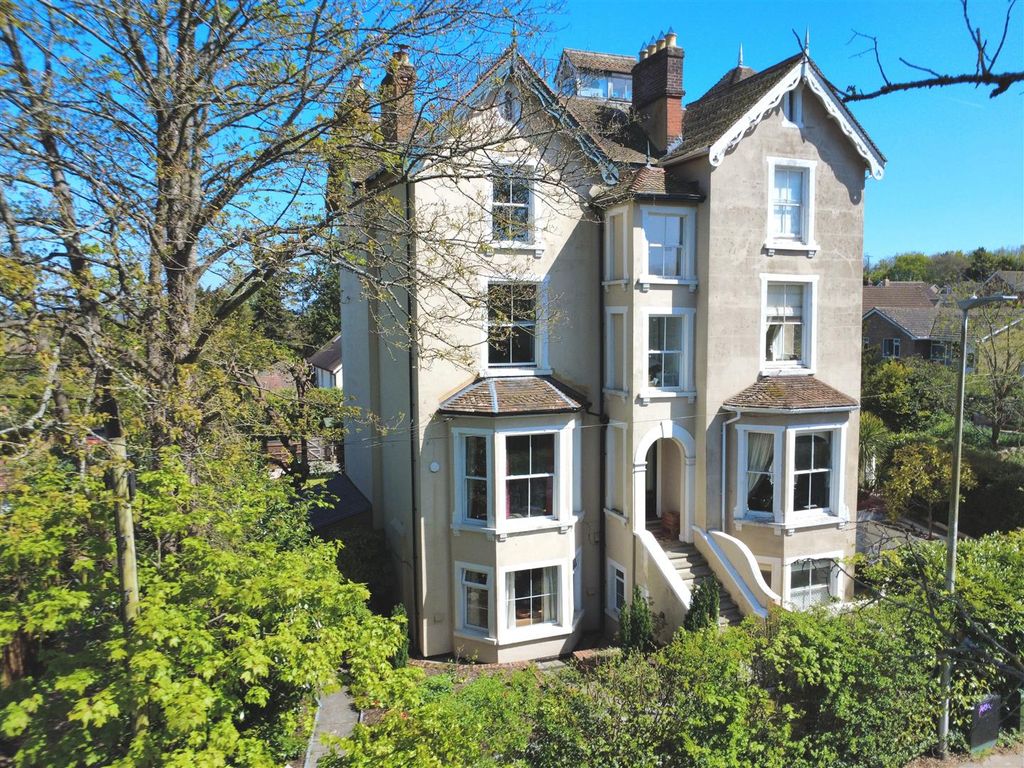 Additional image 20 of 5 bed semi-detached house for saleNewtown Road, Newbury RG14