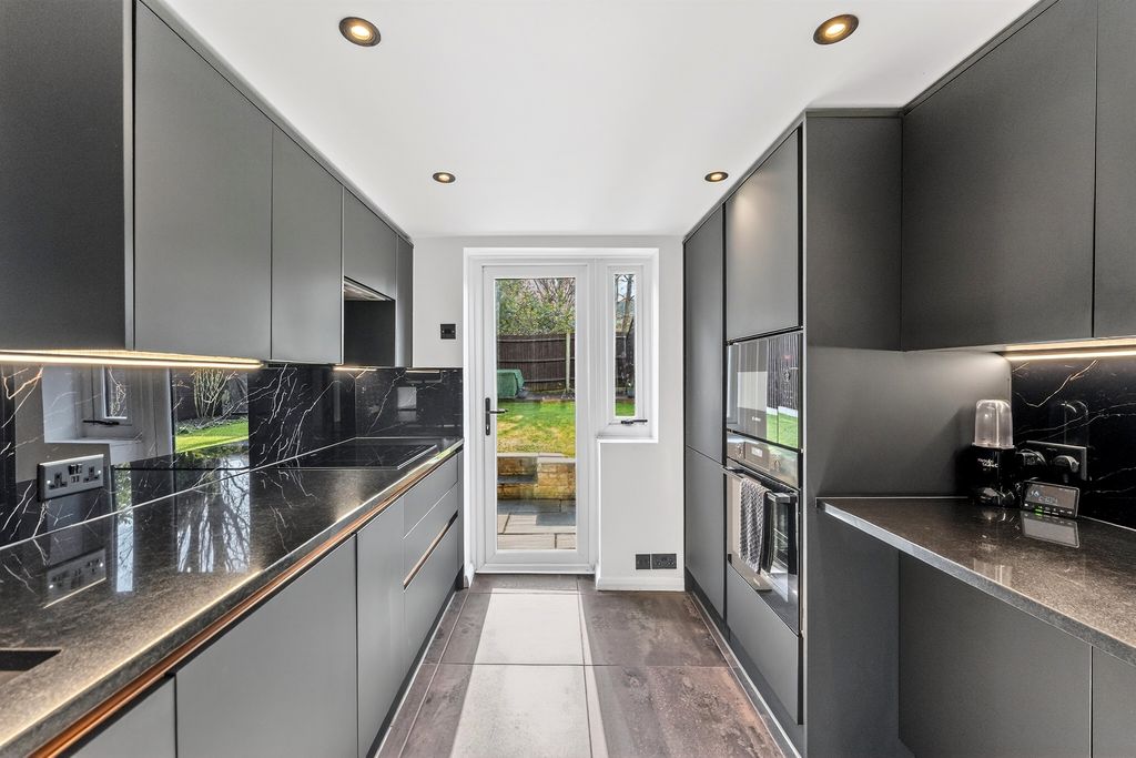Additional image 9 of 2 bed maisonette for salePollard Road, Morden SM4