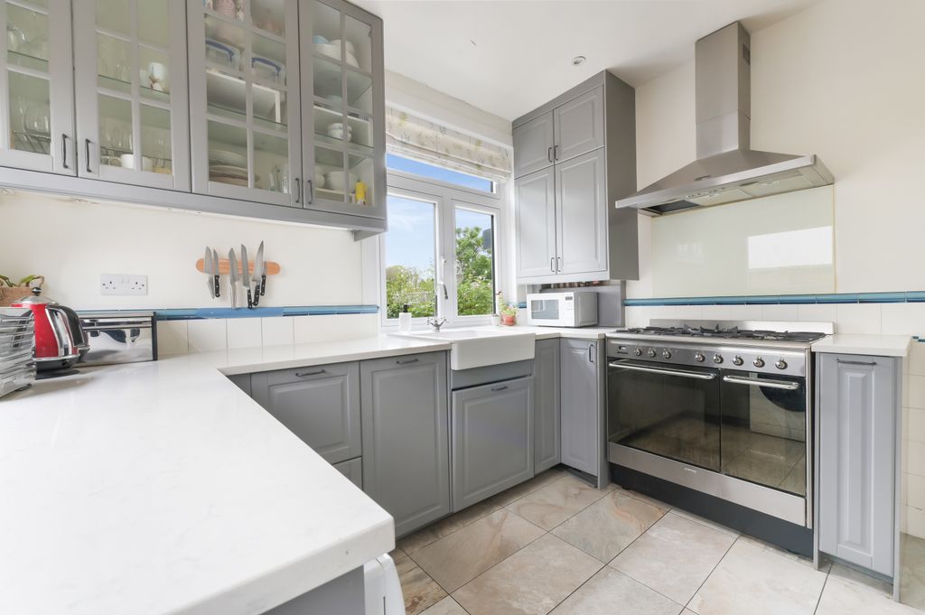 Additional image 12 of 3 bed semi-detached house for saleWillows Avenue, Morden SM4