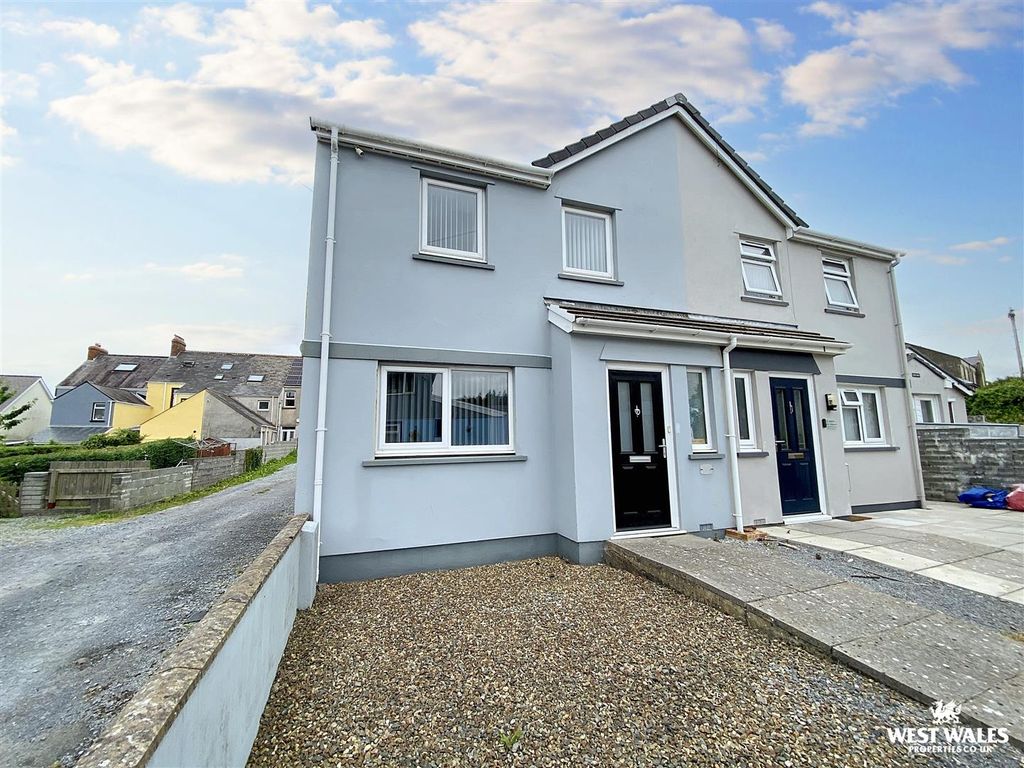2 bed semi-detached house for saleBufferland Terrace, Pembroke Dock SA72