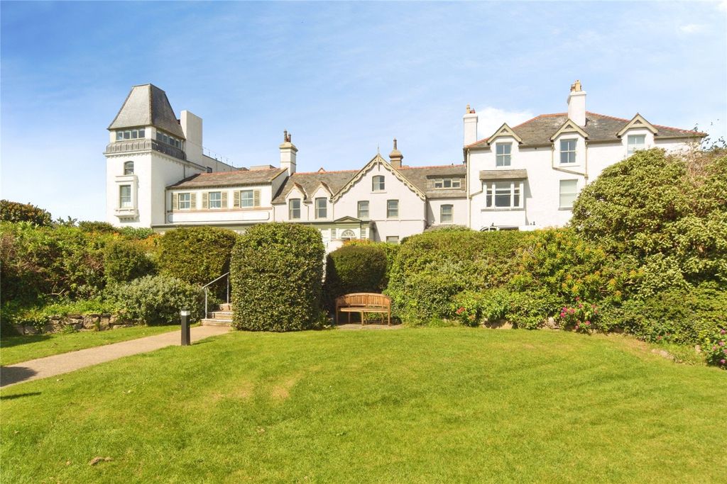 2 bed flat for saleStation Road, Deganwy, Conwy LL31