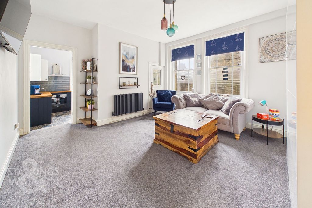 Additional image 10 of 6 bed detached house for saleKirkley Cliff Road, Lowestoft NR33