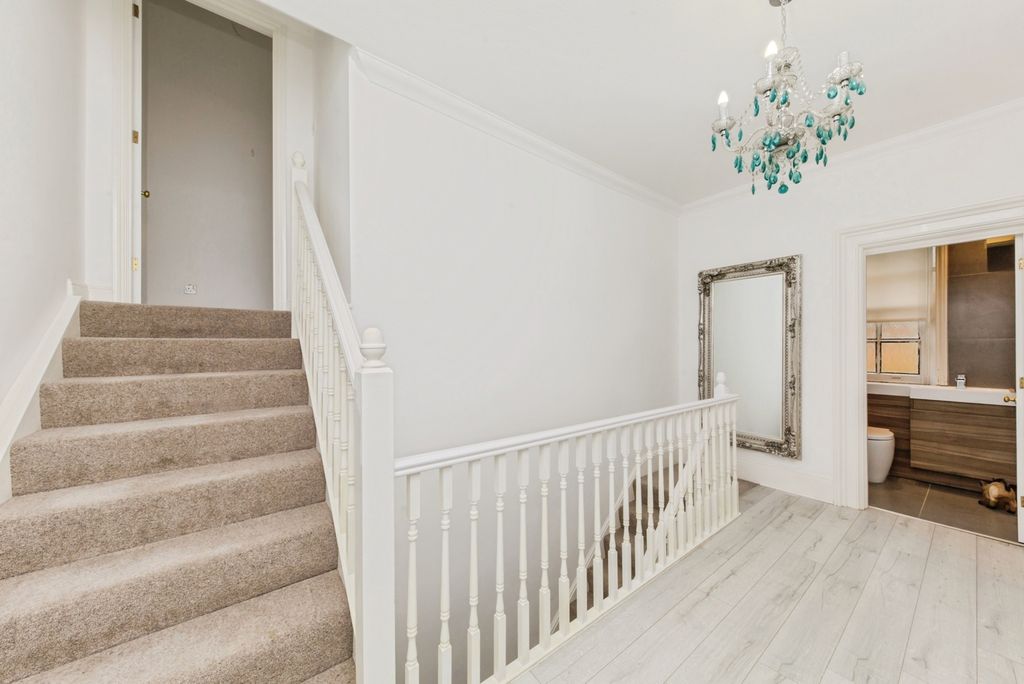 Additional image 15 of 2 bed flat for saleBlandford Drive, Macclesfield, Cheshire SK11