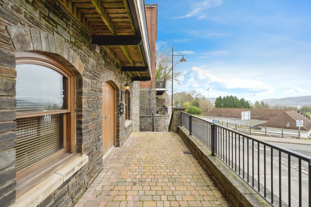 Additional image 16 of 1 bed flat for saleMeadow Bank, Llandarcy, Neath, Neath Port Talbot SA10