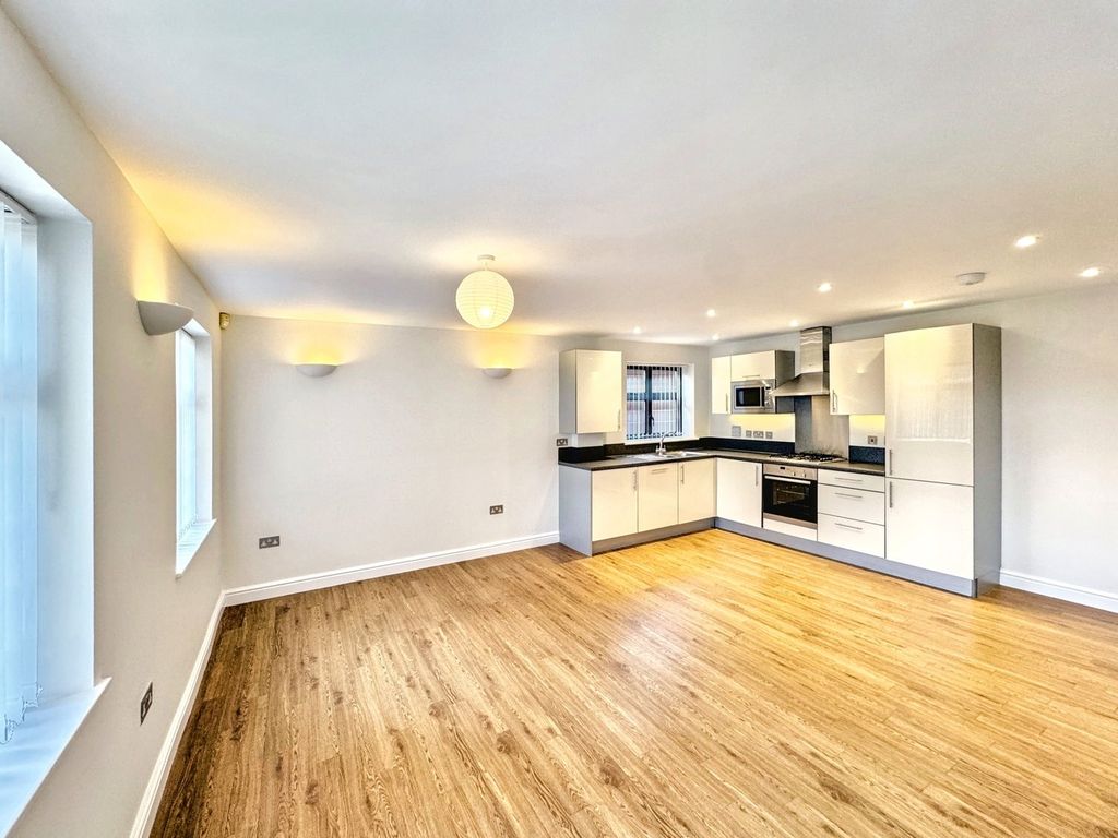 Additional image 3 of 2 bed flat for saleWest Way, Petts Wood, Orpington BR5