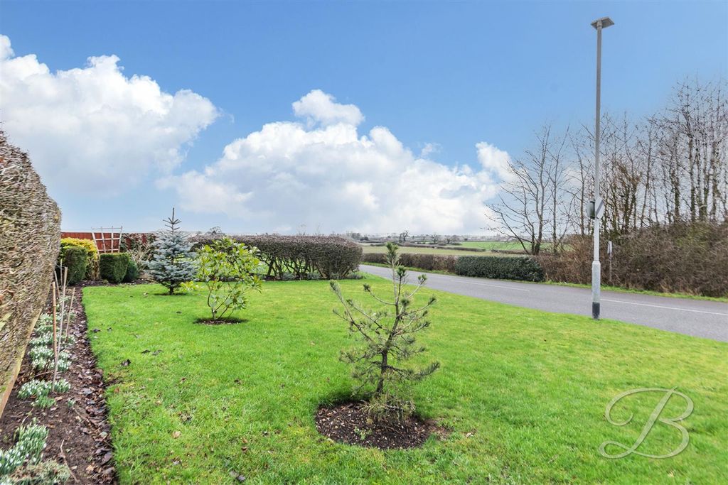 Additional image 32 of 4 bed bungalow for salePenniment Lane, Mansfield NG19