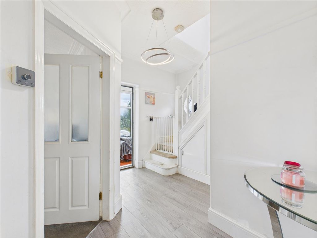 Additional image 5 of 4 bed semi-detached house for saleFerriby High Road, North Ferriby HU14