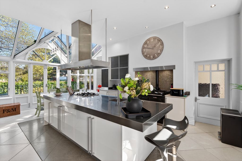 Additional image 10 of 6 bed town house for saleSeafield Road, Lytham Saint Anne’S, Lancashire FY8