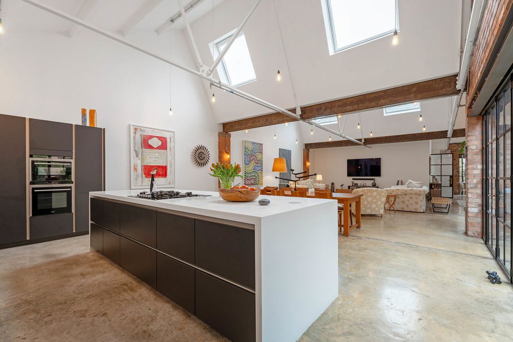 Additional image 7 of 3 bed semi-detached house for saleCentral Leamington Spa, Warwickshire CV32