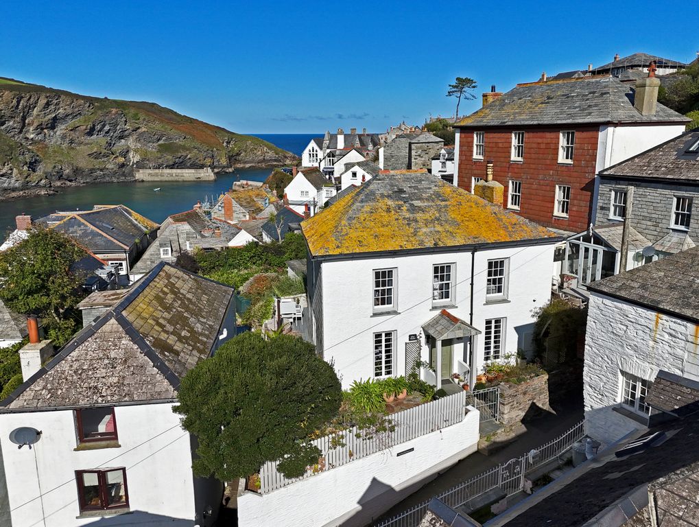 2 bed detached house for saleMay House, 15 Dolphin Street PL29