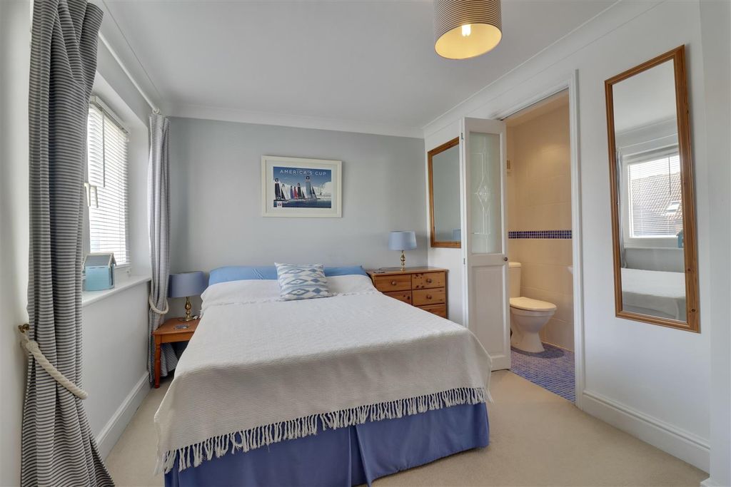 Additional image 15 of 4 bed town house for saleBroad Street, Old Portsmouth, Hampshire PO1