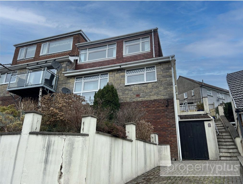 4 bed semi-detached house for saleMagnolia Close, Porth, Rhondda Cynon Taff CF39
