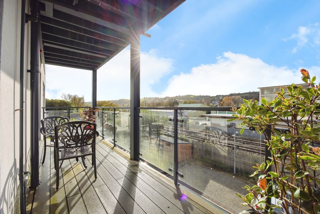 Additional image 5 of 2 bed flat for saleThe Yard, Lostwithiel, Cornwall PL22