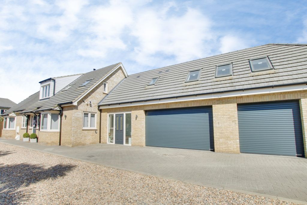 4 bed detached house for saleEstover Road, March PE15