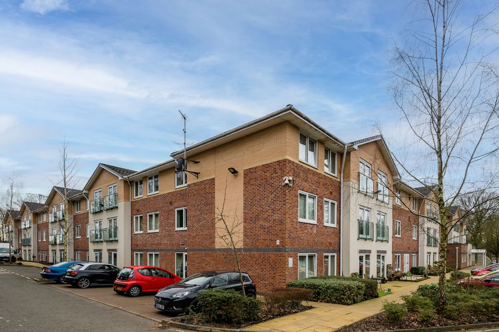 2 bed flat for saleHeyeswood, Haydock, St Helens WA11