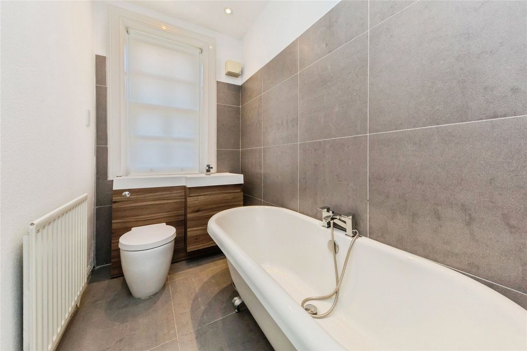 Additional image 12 of 2 bed flat for saleBlandford Drive, Macclesfield, Cheshire SK11