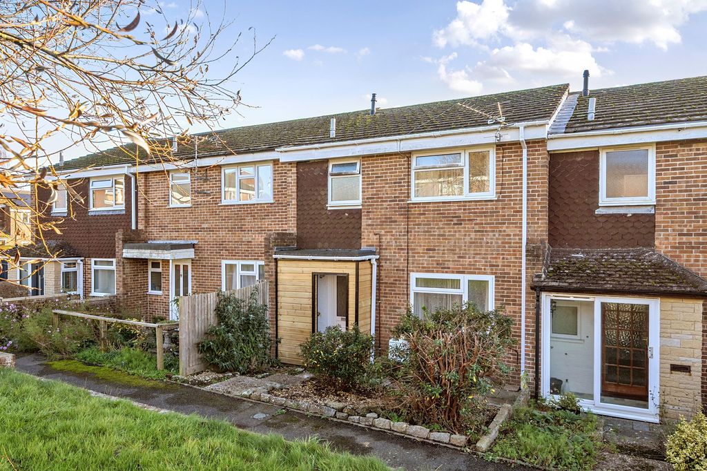 3 bed terraced house for saleWillow Walk, Petworth GU28