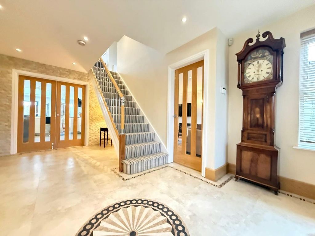 Additional image 14 of 5 bed detached house for saleBelfry Lane, Collingtree Park, Northampton NN4