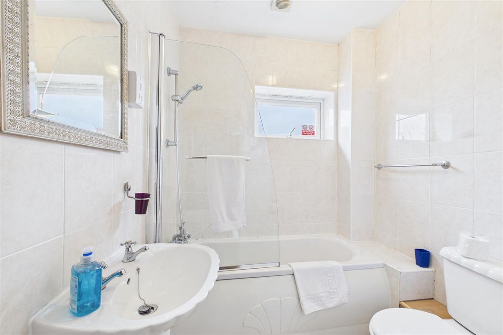 Additional image 18 of 7 bed detached house for saleLondon Road, Balderton, Newark NG24
