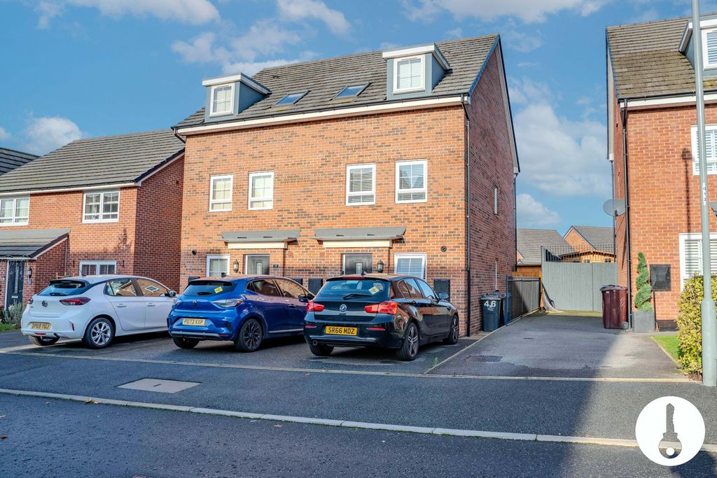 3 bed semi-detached house for saleStratford Drive, Prescot, 1 L34