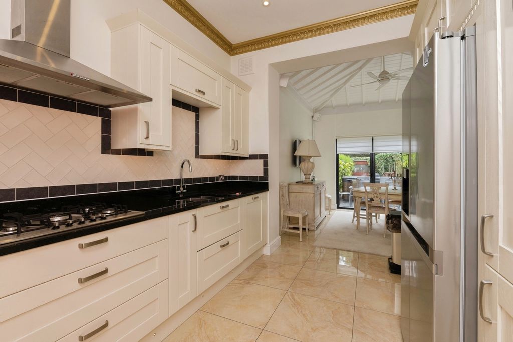 Additional image 14 of 2 bed terraced house for saleHigh Street, Ongar, Essex CM5