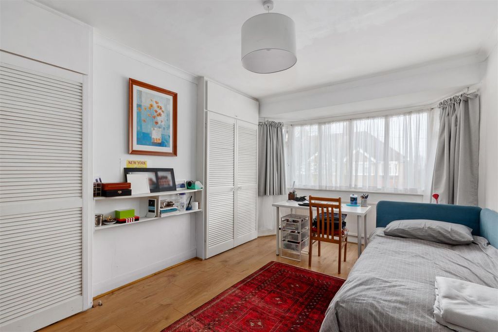 Additional image 9 of 4 bed property for saleWestcroft Gardens, Morden SM4