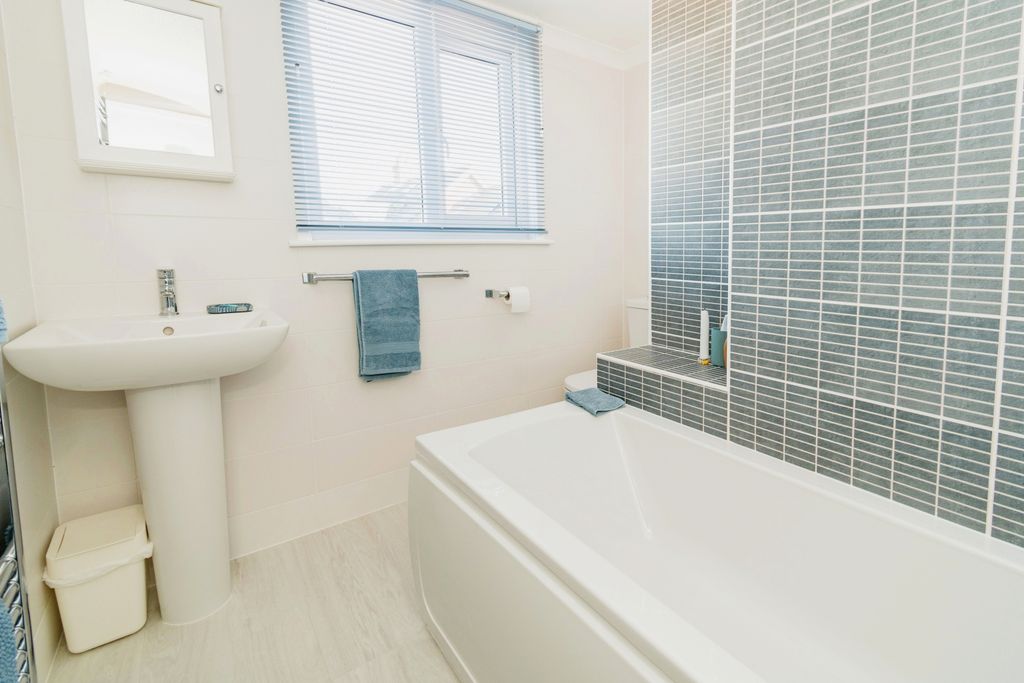 Additional image 11 of 3 bed cottage for salePikes Hill, Lyndhurst, Hampshire SO43
