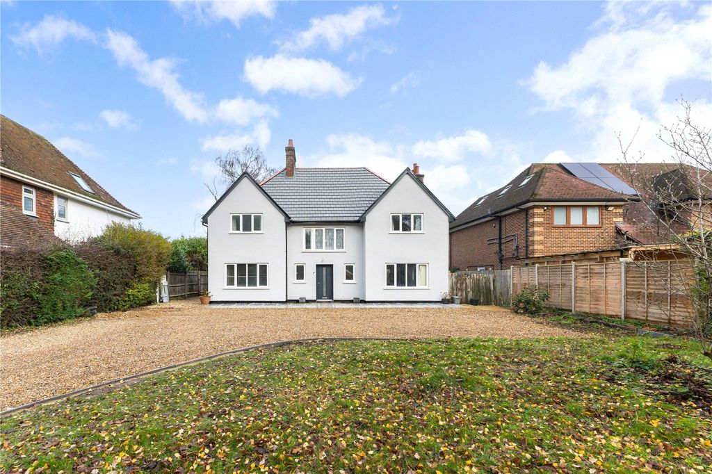 4 bed detached house for saleLondon Road, Luton, Bedfordshire LU1