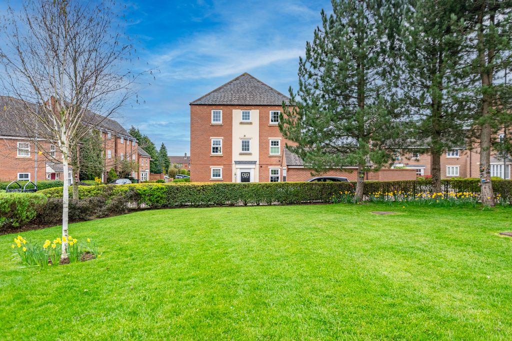 Additional image 24 of 4 bed semi-detached house for saleBorrough View, Leeds LS8