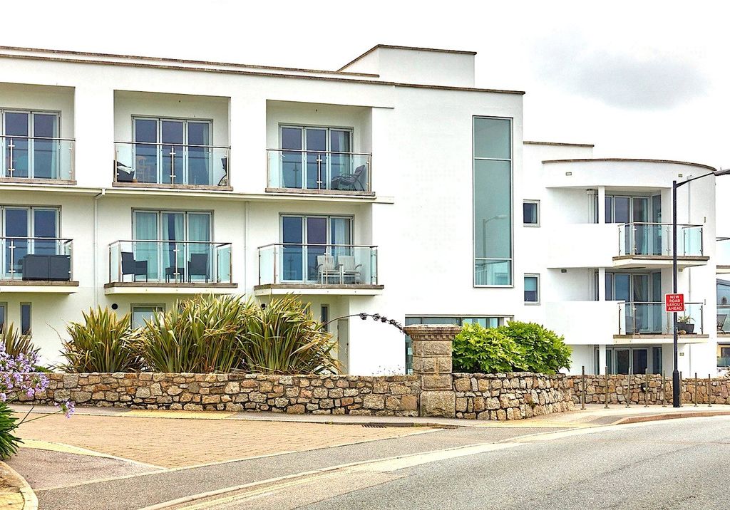 Additional image 2 of 3 bed maisonette for saleBolowthas Court, Bonython Road, Lusty Glaze, Newquay TR7