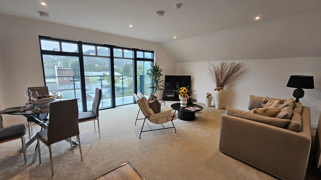 Additional image 9 of 2 bed flat for saleThe Yard, Lostwithiel, Cornwall PL22
