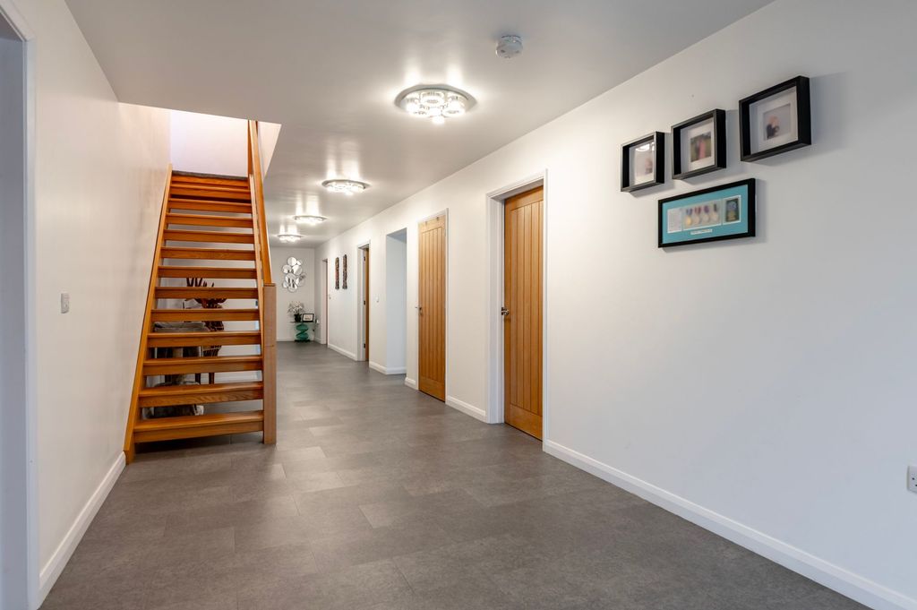 Additional image 7 of 6 bed detached house for saleChestnut Avenue, Oulton Broad NR32