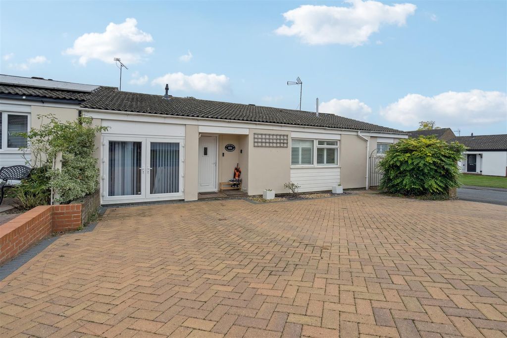 Additional image 3 of 4 bed bungalow for saleDinglederry, Olney MK46