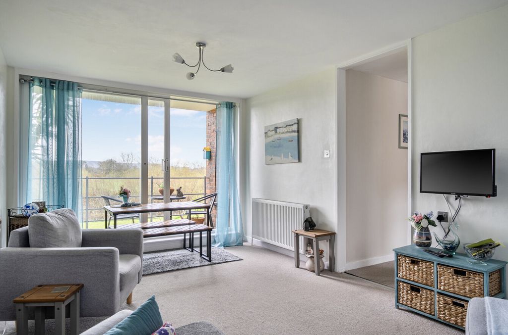 Additional image 4 of 3 bed flat for saleStation Road, Pulborough RH20