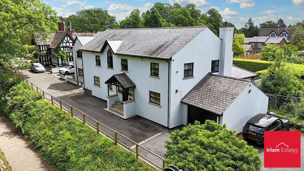 5 bed detached house for saleBarton Road, Worsley M28