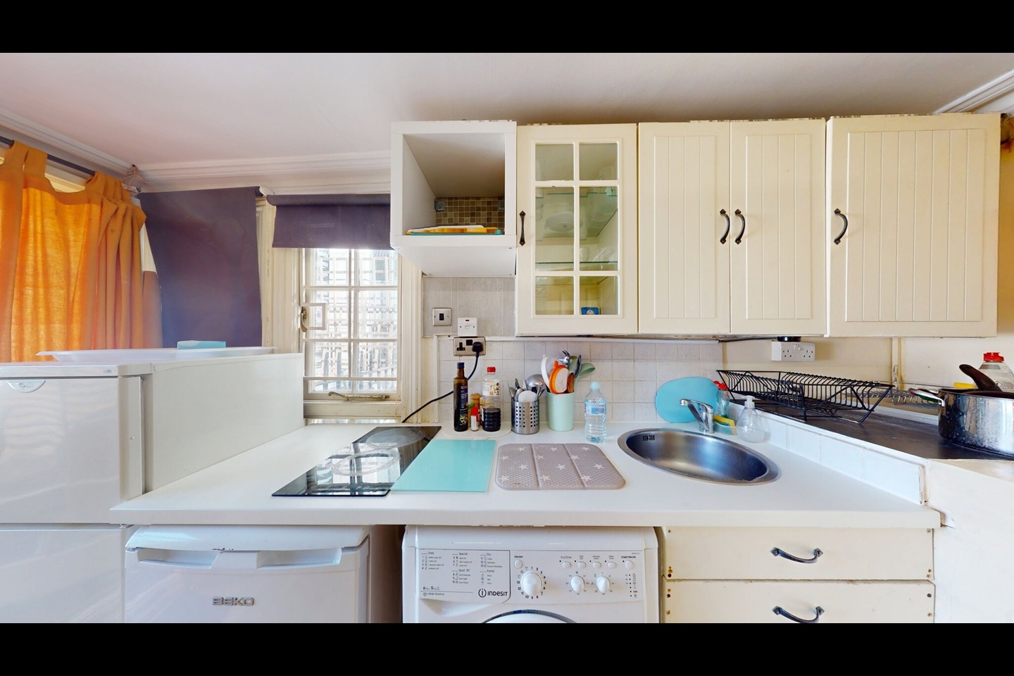 Room in a Shared Flat, Charring Cross Prime Location, WC2N, N1 7GU photo 4