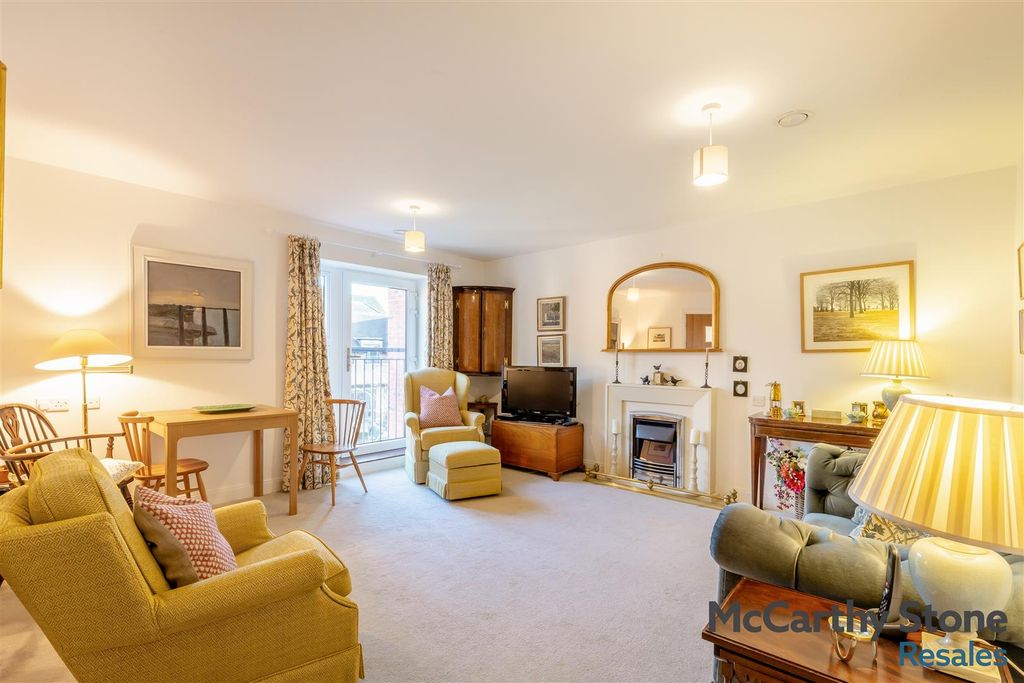 Additional image 2 of 2 bed flat for saleElizabeth House, St. Giles Mews, Stony Stratford, Milton Keynes MK11
