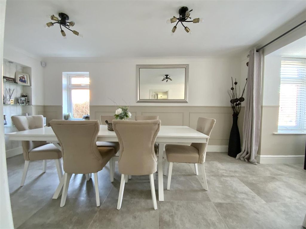 Additional image 7 of 4 bed detached house for saleMountsfield Close, Newport Pagnell MK16