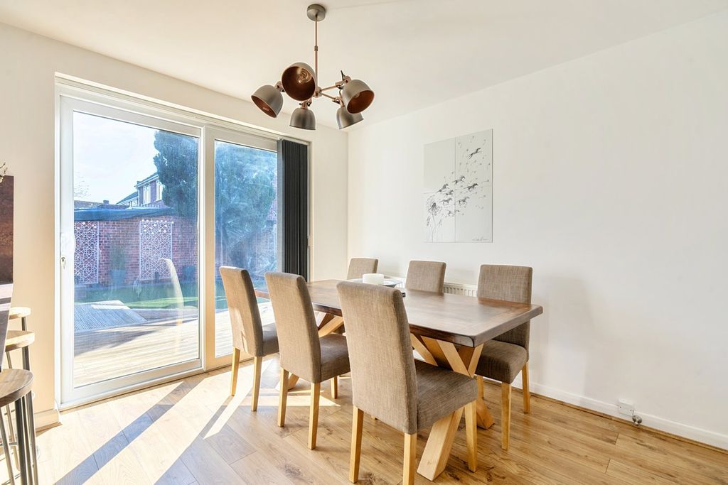 Additional image 17 of 4 bed semi-detached house for saleEssex Street, Newbury RG14