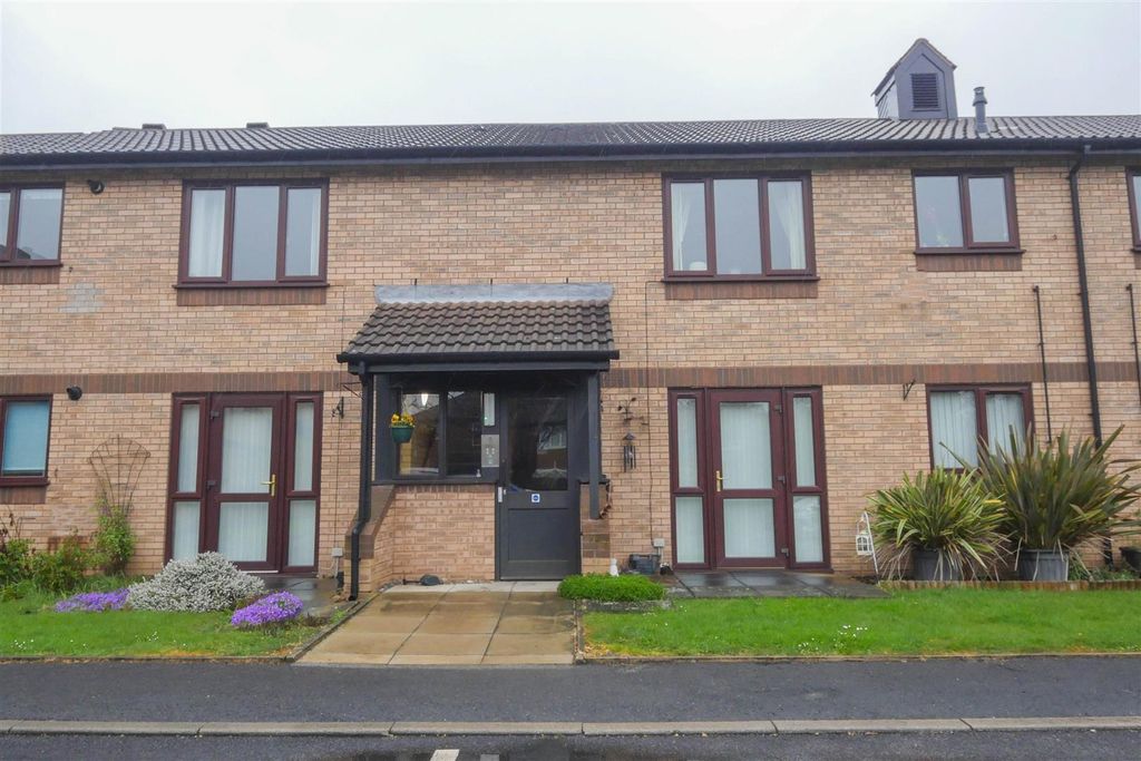 2 bed flat for saleGalloway Court, Pudsey LS28