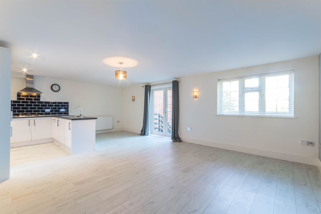 Additional image 2 of 2 bed flat for saleBeacon Hill, Maldon CM9