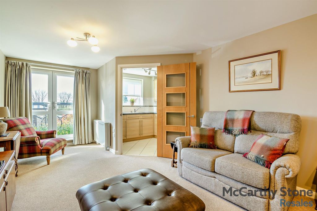 Additional image 7 of 2 bed flat for saleHollis Court, Castle Howard Road, Malton YO17