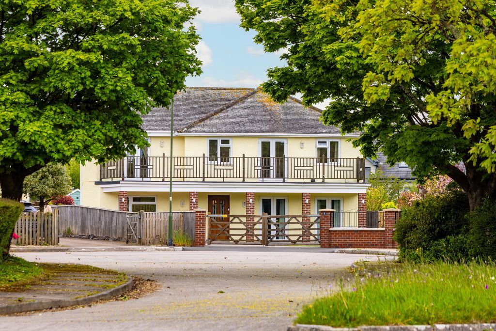 6 bed detached house for saleWarborough Road, Churston Ferrers, Brixham TQ5
