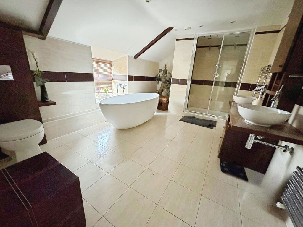 Additional image 7 of 4 bed farmhouse for saleWhitehouse Farm, Newcastle Upon Tyne NE12