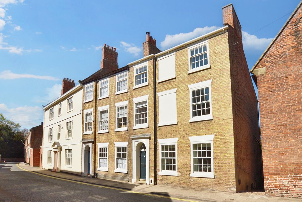 4 bed town house for sale52 Westgate, Louth LN11