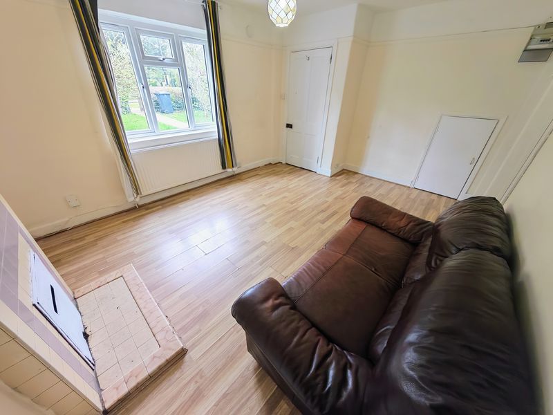 Additional image 3 of 3 bed semi-detached house for saleEastcote Lane, Northolt UB5