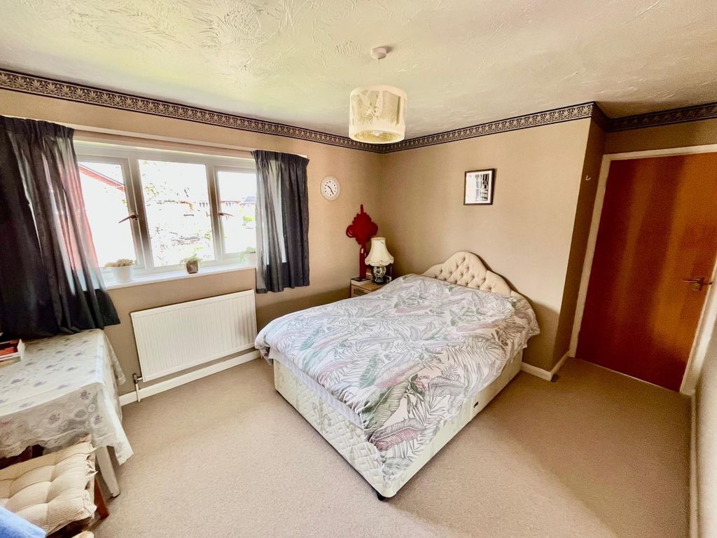 Additional image 6 of 3 bed semi-detached house for saleFriary Gardens, Newport Pagnell MK16