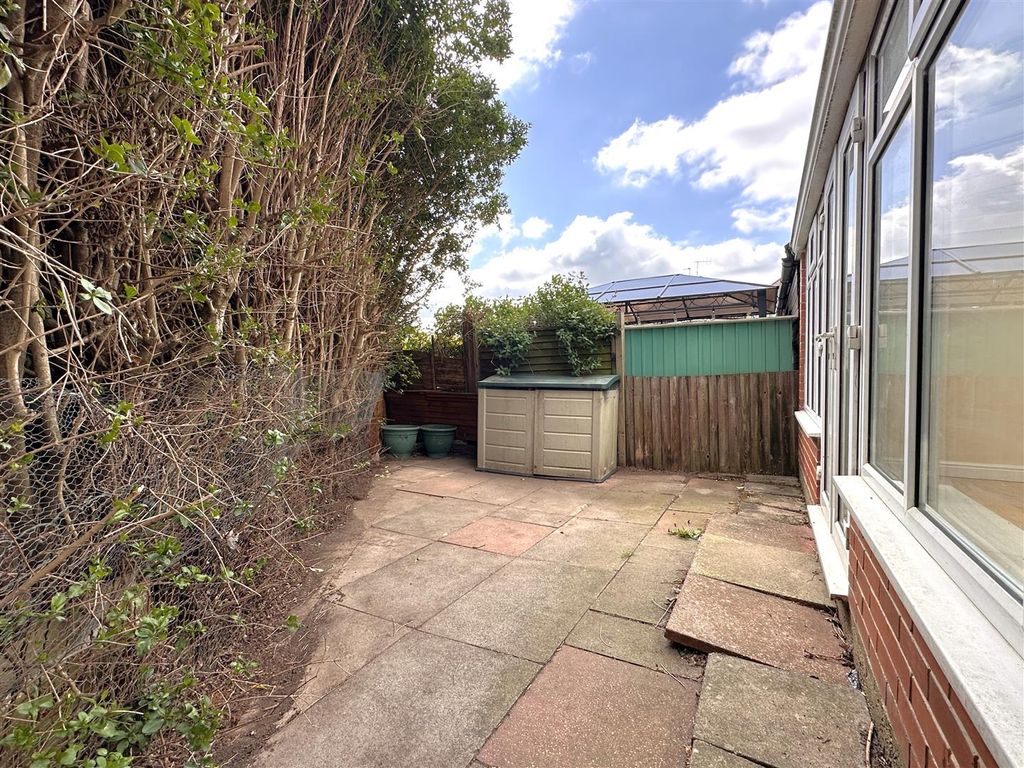 Additional image 7 of 3 bed semi-detached house for saleCranmer Road, Newark NG24