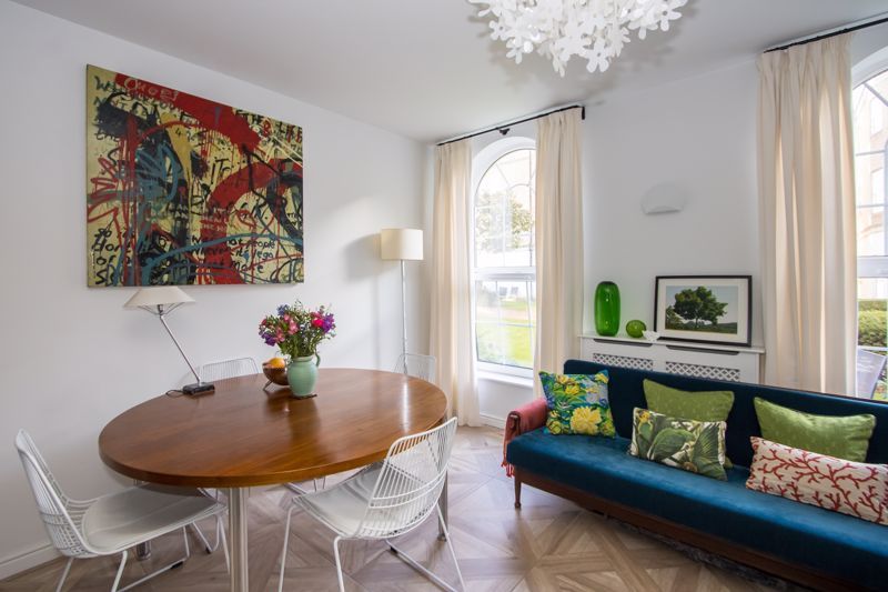 2 bed flat for saleJohn Batchelor Way, Penarth CF64 photo 3
